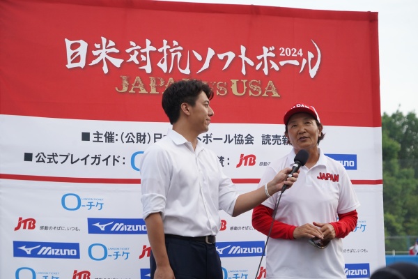 宇津木ヘッドコーチへの勝利者インタビュー