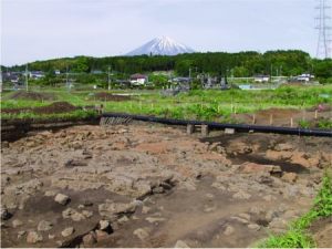 集落東側の溶岩流