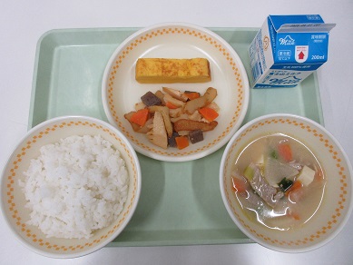 ・牛乳　・ご飯　・厚焼き玉子　・筍の和風炒め　・宮汁