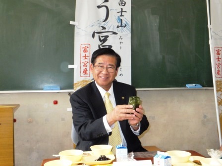 おむすび給食市長