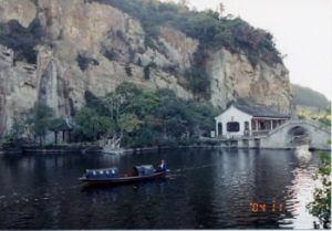 東湖