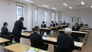 定例会の様子