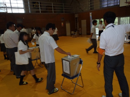 模擬選挙投票風景